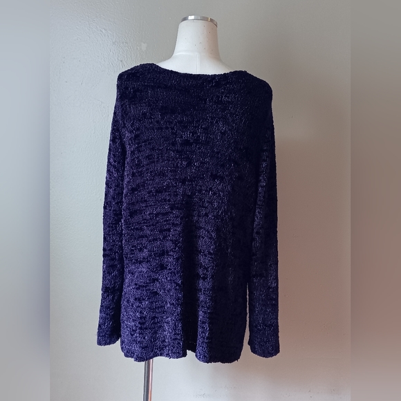 Violet Pull Over Sweater ! - Picture 3 of 7